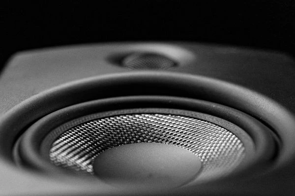 Samsung Wi‑Fi Speaker: Iconic Look with Big Sound Impact