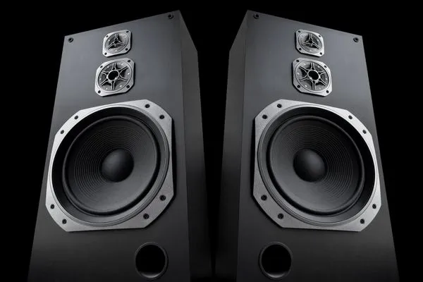 Samsung Wi‑Fi Speaker: Iconic Look with Big Sound Impact